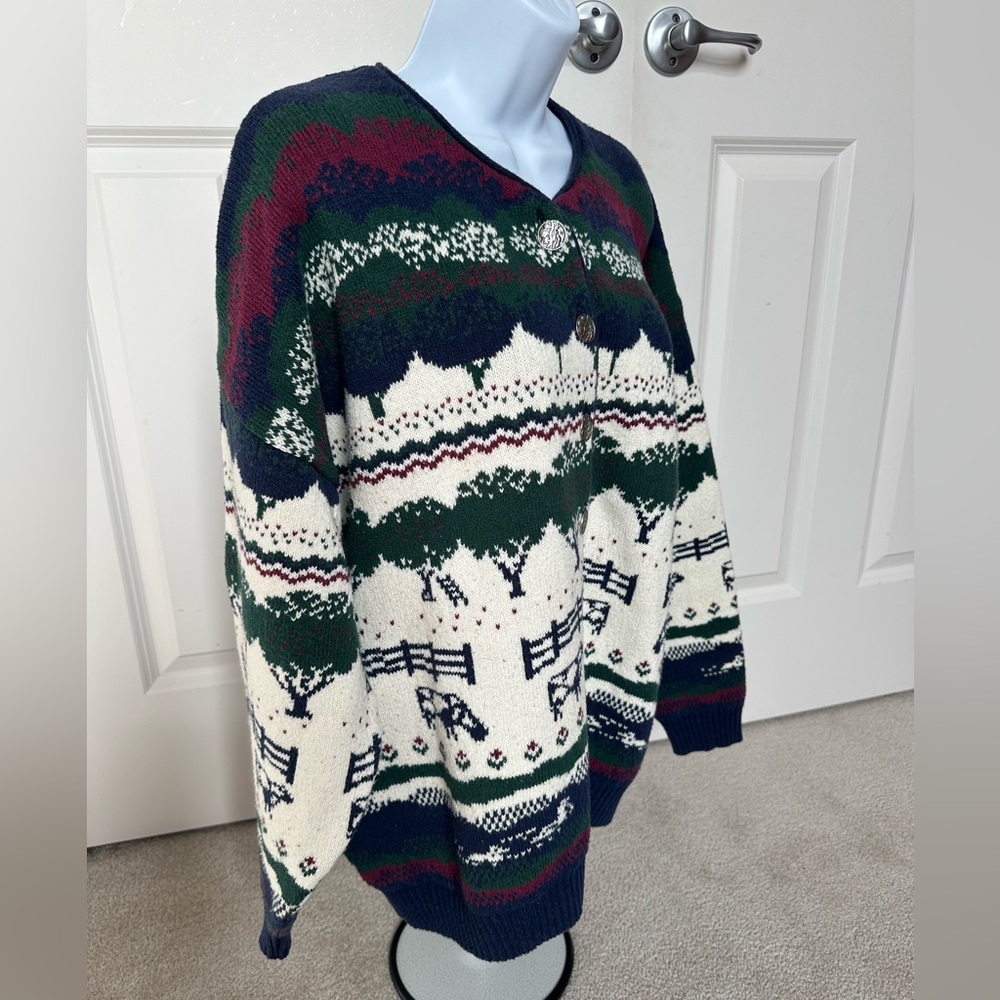 Vintage sweater…. Wonderful condition. 
Size large.